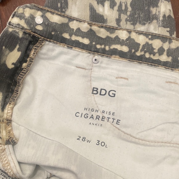 UO BDG High Rise Cigarette Ankle Size 28 - Picture 5 of 5
